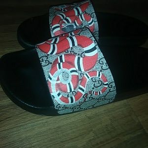 Gucci flip flops